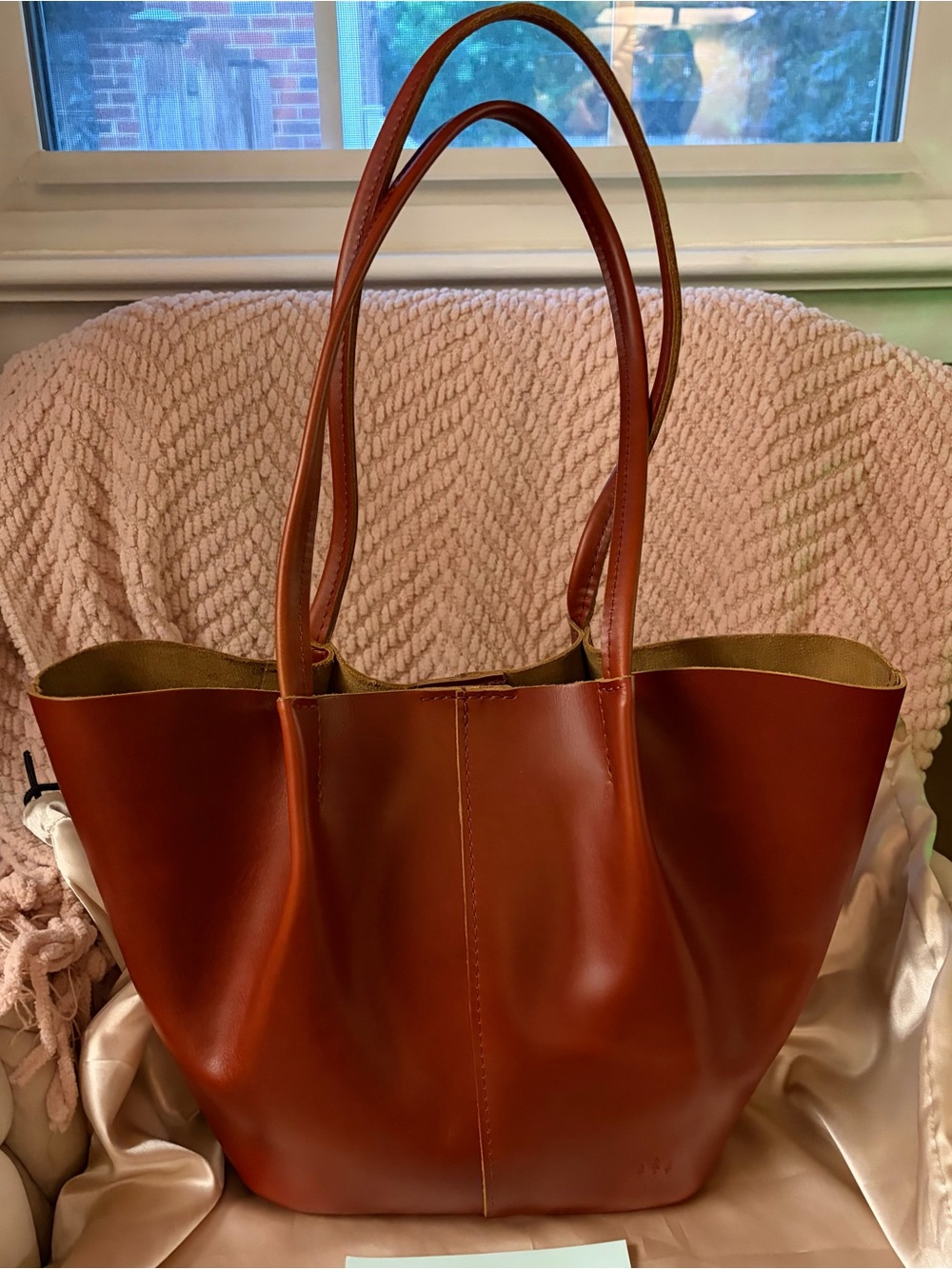 Portland Leather Large Devan Madrone Bucket Tote - Pristine EUC